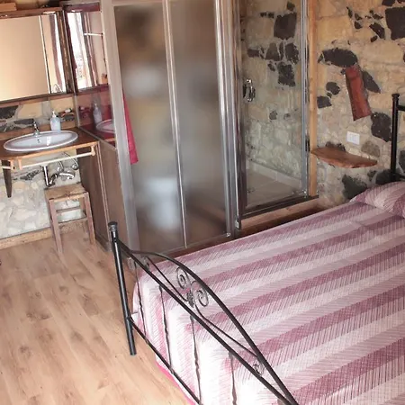 Casa S' Alzolitta بيت للعطل *