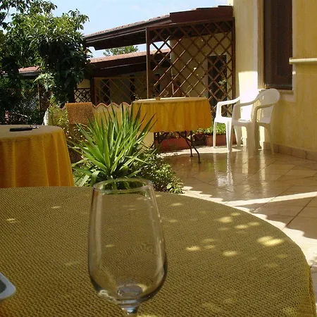 Casa S' Alzolitta * Magomadas